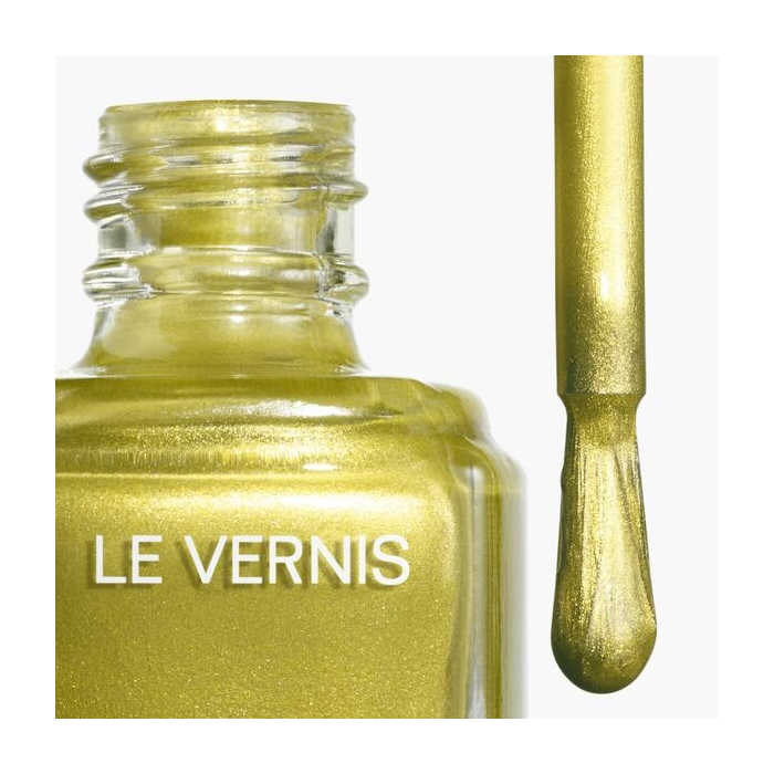 LE VERNIS
