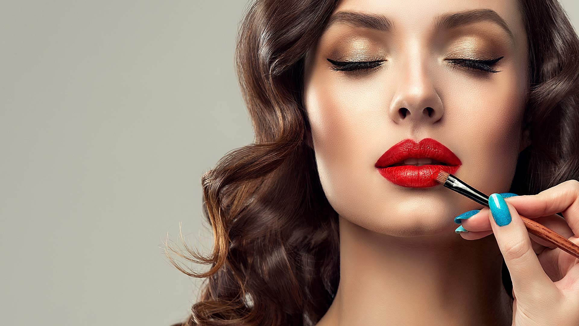 red-lips-so-schminken-sie-den-angesagten-trend-richtig